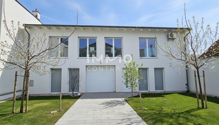 Vorderhaus vom Garten