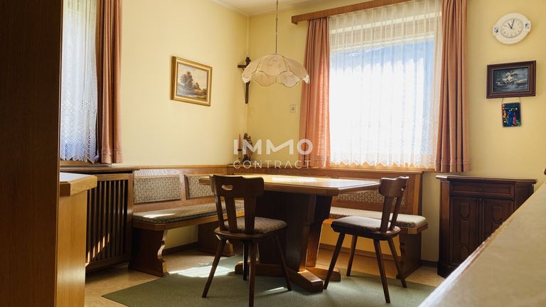 Charmantes Landhaus mit Nebengebäude