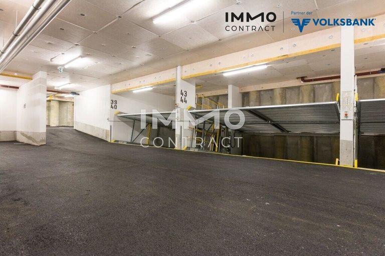 a offiziell Musterfoto Stapelparkplatz