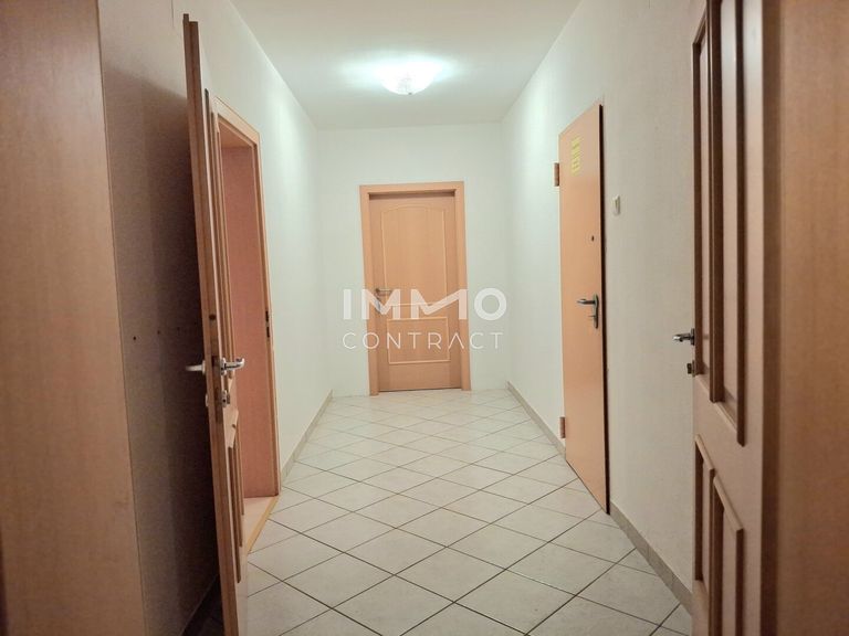 Eingang Neben Gebäude