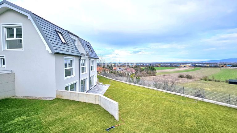 Neu EH Garten seitlich