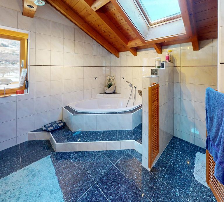 Prutz - Haus - Badezimmer