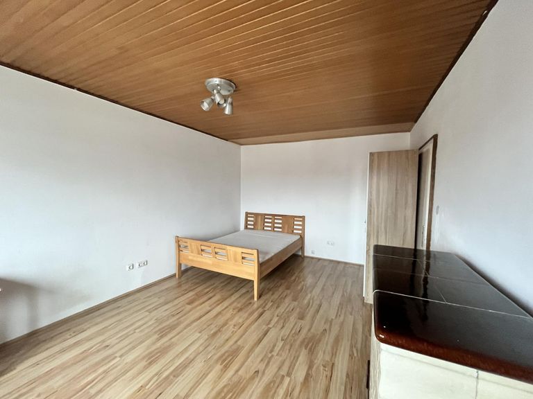 Großzügiges Zimmer