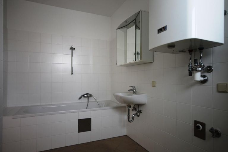 IMS IMMOBILIEN KG 2-3 Zimmer Mietwohnung HALL