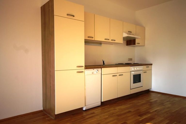 IMS IMMOBILIEN KG 2-3 Zimmer Mietwohnung HALL