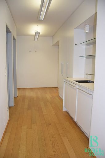 Vorraum mit Pantry-Küche