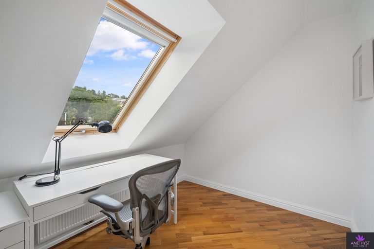 Büro oder Schlafzimmer mit en-suite Badezimmer