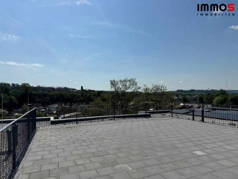 Große allgemeine Dachterrasse