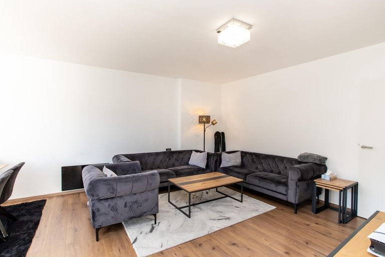 Wohnbereich mit Anschlussmöglichkeit für einen O