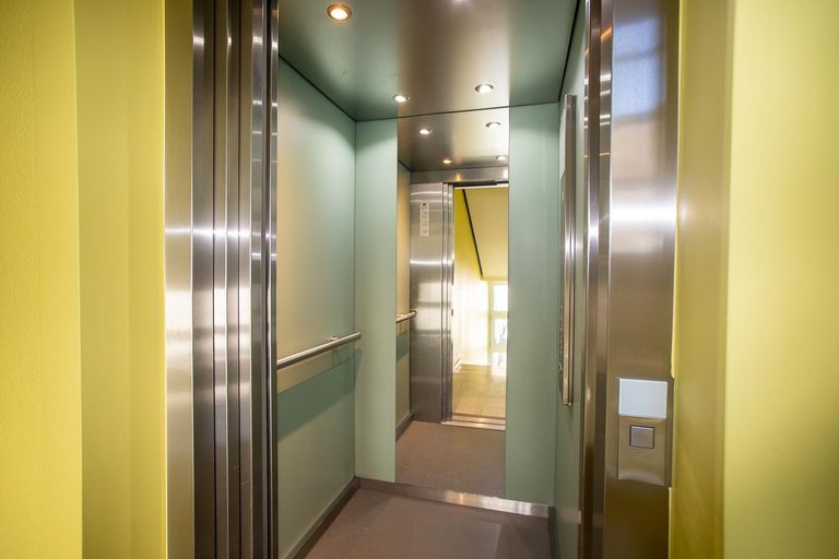 Praktisch - ein Lift steht zur Verfügung