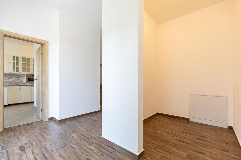 5 EG Vorzimmer mit Garderobe