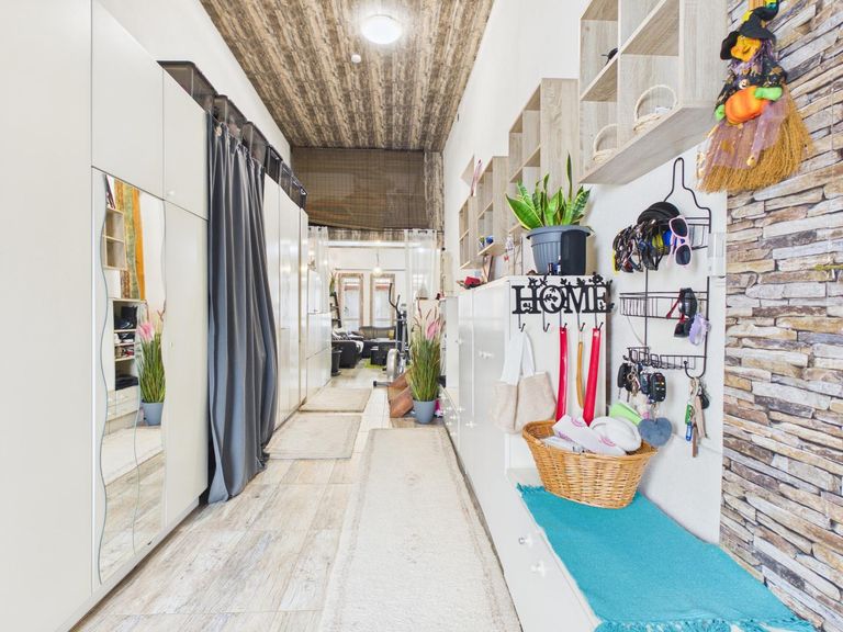 1. Eingangsbereich/Diele