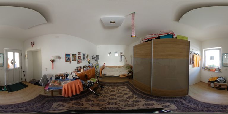 R0011058