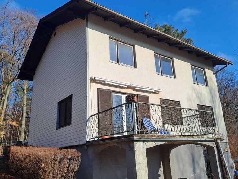 Familienhaus mit Potential-Gartensansicht