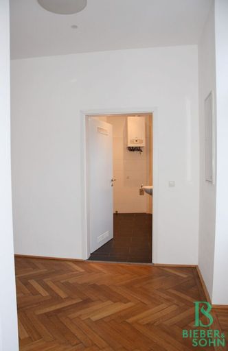 Vorraum/Blick Duschbad