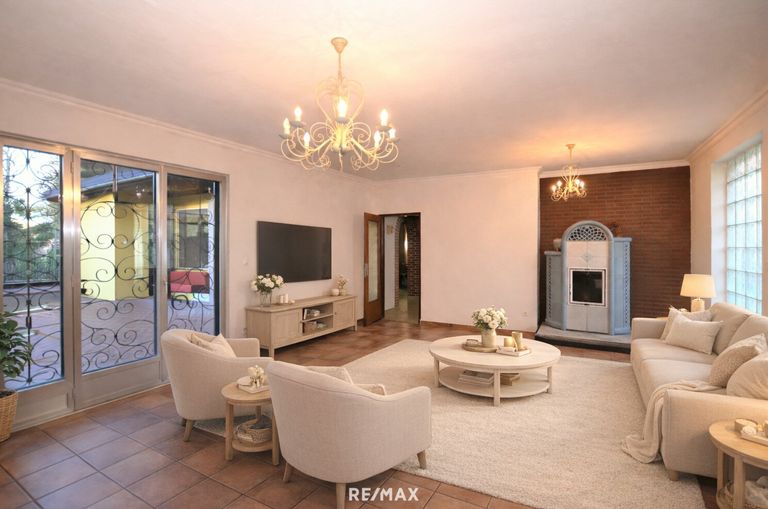 Wohnzimmer (virtuell eingerichtet)