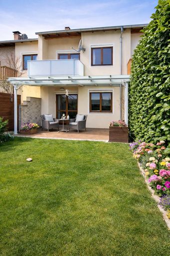 Reihenhaus von hinten