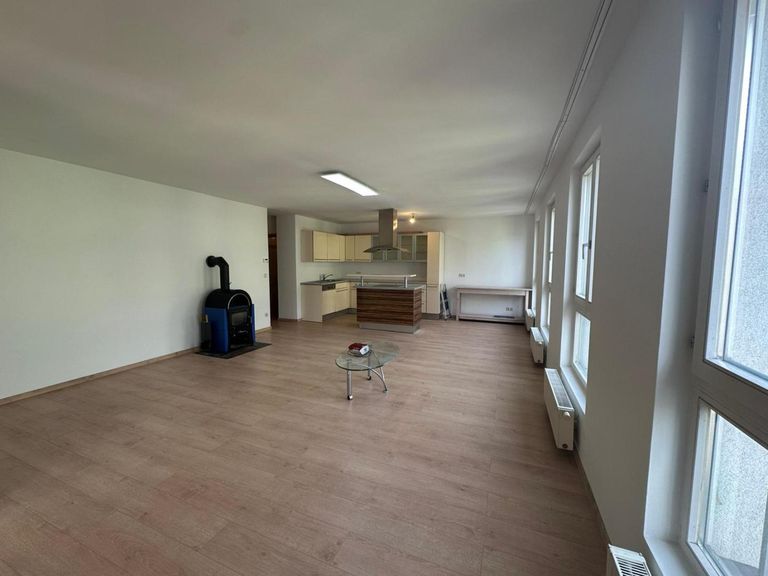 Wohnküche mit Kaminofen