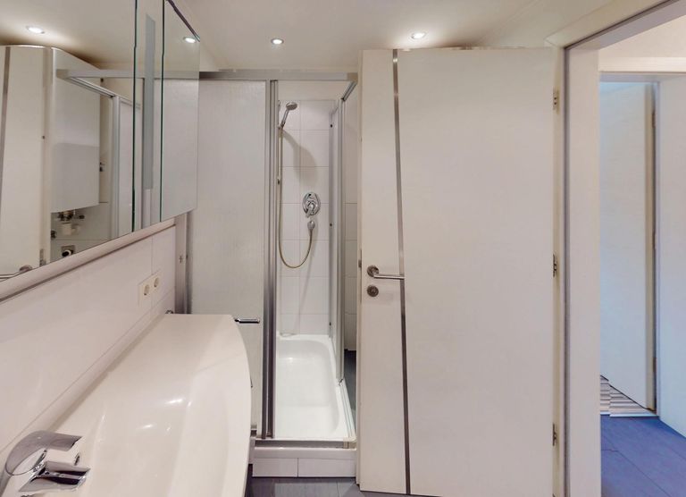 Pfunds - Wohnung - Badezimmer