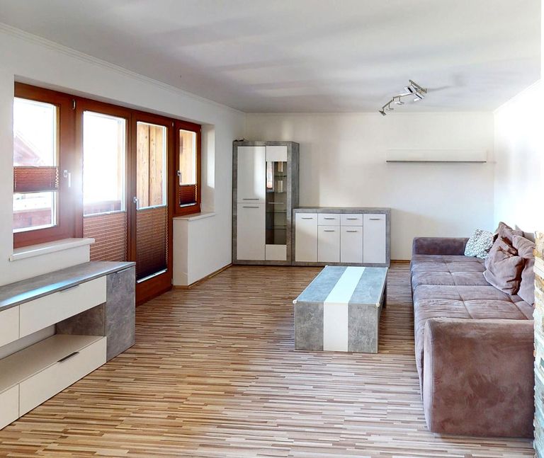 Pfunds - Wohnung - Wohnzimmer