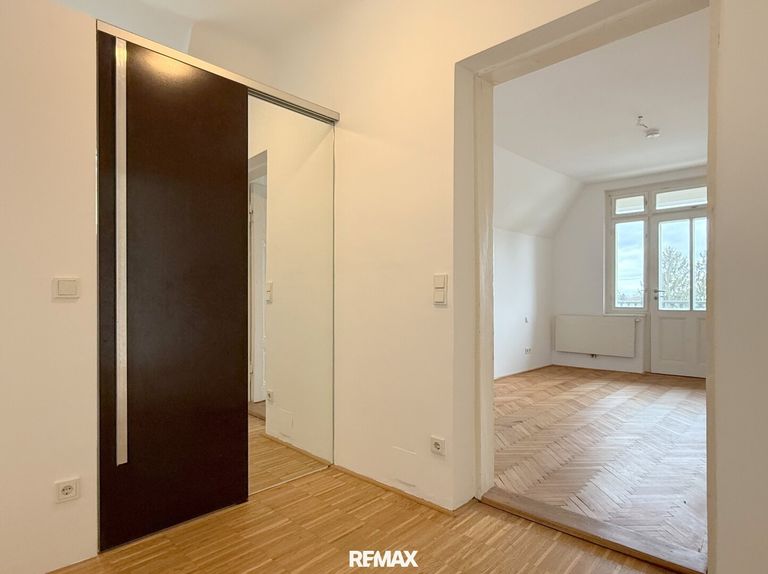 Obergeschoss - Flur mit Schrankraum