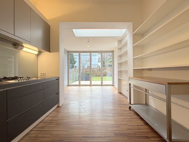 Erdgeschoss - Küche und Essbereich