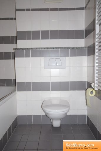 Badezimmer mit Wanne