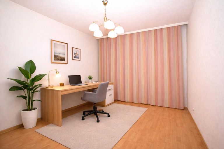 Arbeitszimmer (virtuell eingerichtet)