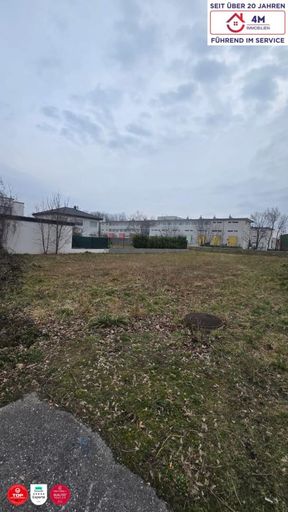 Grundstück event. Einfahrt