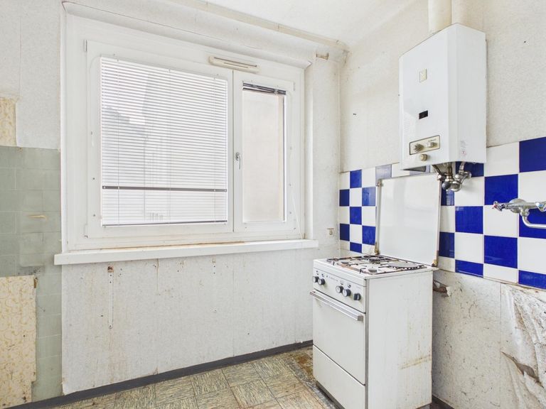 CAM04191G0-PR0081-STILL004