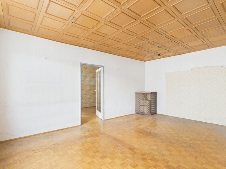 CAM04191G0-PR0081-STILL007