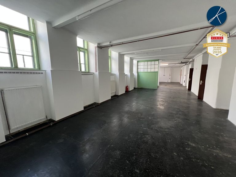 schöne Halle mit Gussasphalt