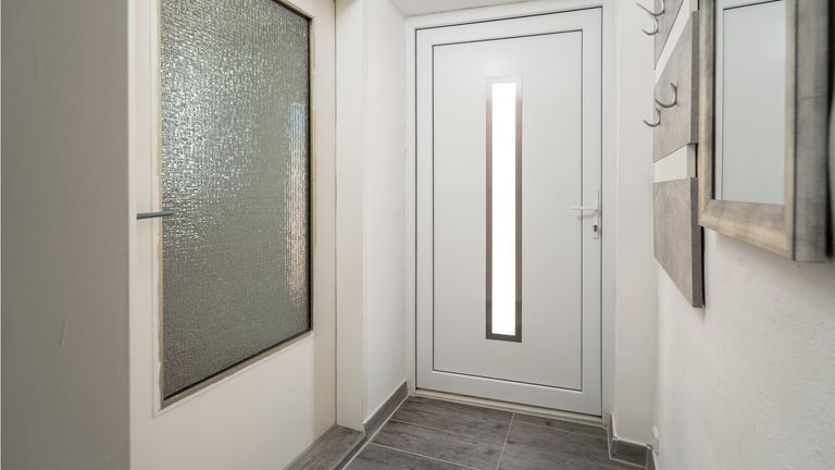 Eingangstüre hinterer Trakt