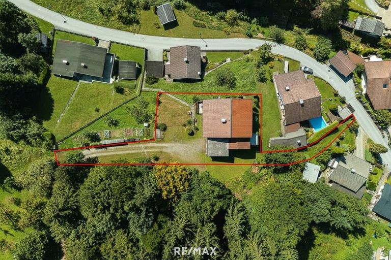 Draufsicht mit Grundstücksmarkierung