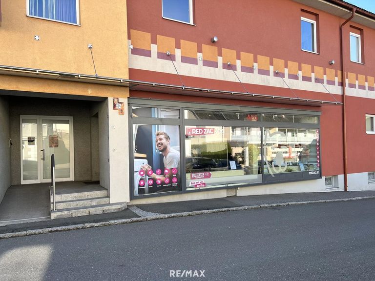 Eingangsbereich Wohnhaus & Geschäftslokal