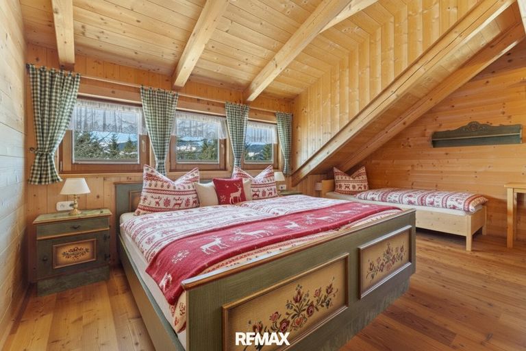 Schlafzimmer 1