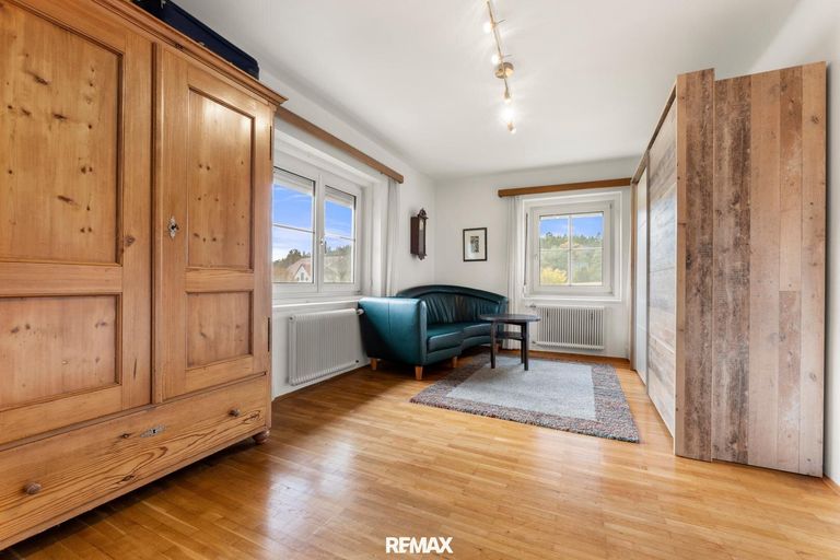 Zimmer (Haus Altbestand)