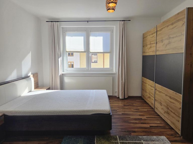 Schlafzimmer hell und ruhig