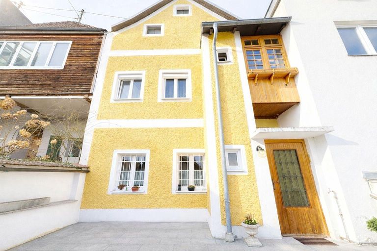 Rückansicht Gebäude