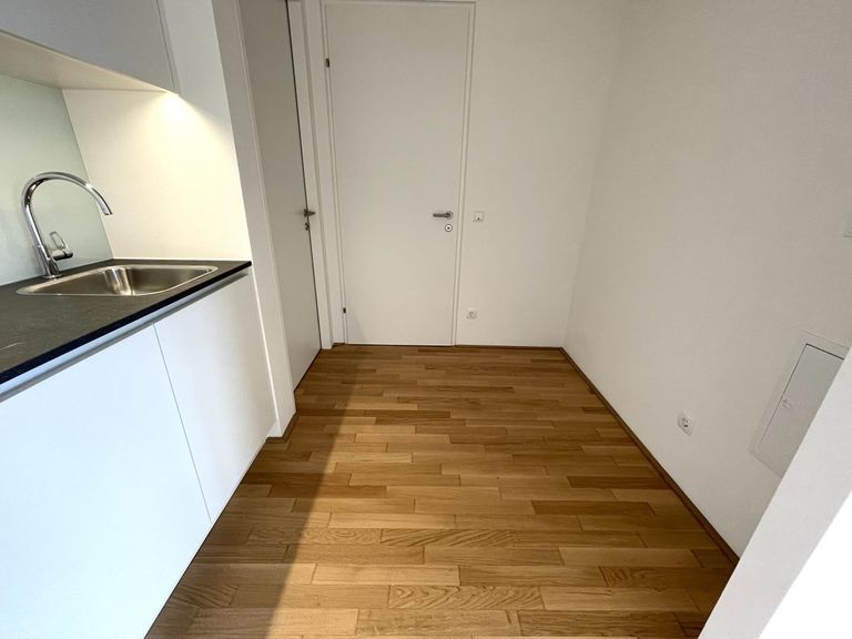 Küche und Abstellfläche