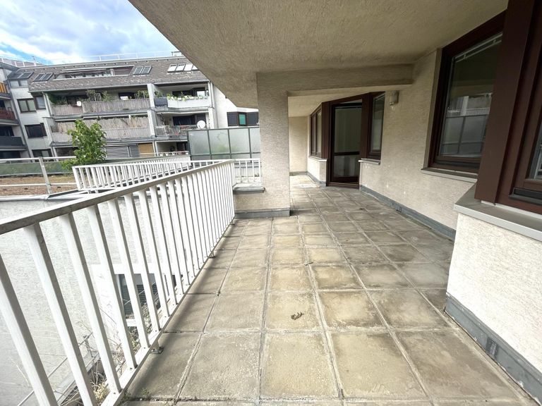 Loggia - Blick zur Terrasse