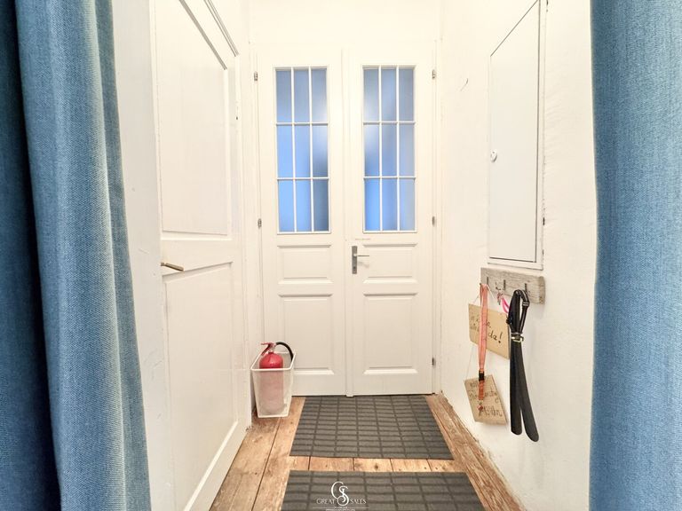 Vorraum mit zweiten Eingang