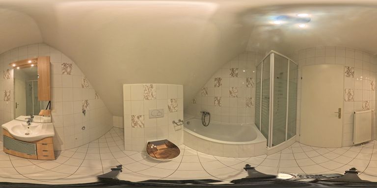 Badezimmer 2. DG