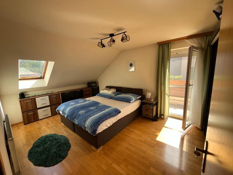 Schlafzimmer im OG