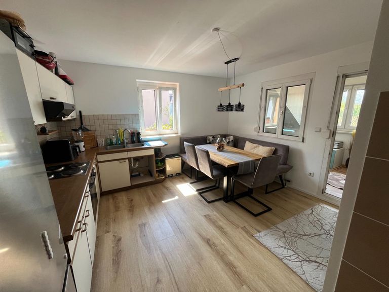 Essecke und Küche im OG