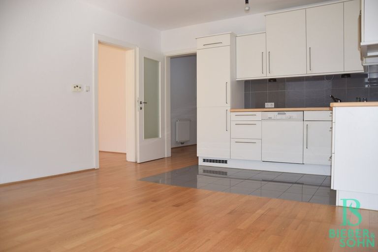 Küche/Blick Zimmer 2